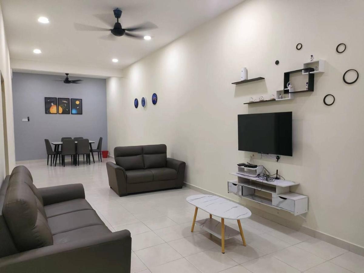 My Homestay Sitiawan - Astronaut Space House 8 Pax المظهر الخارجي الصورة