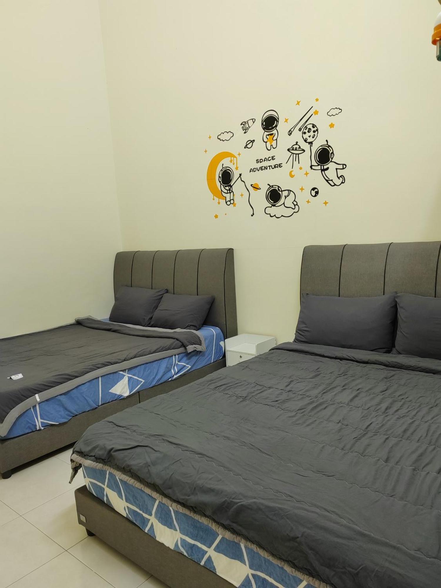 My Homestay Sitiawan - Astronaut Space House 8 Pax المظهر الخارجي الصورة